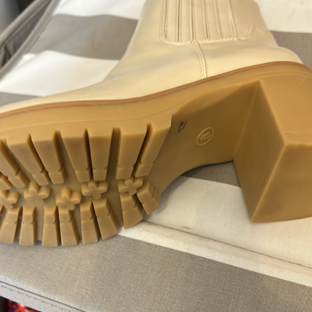 Universal Thread, Booties, Size 8, New Without Ta… - image 2